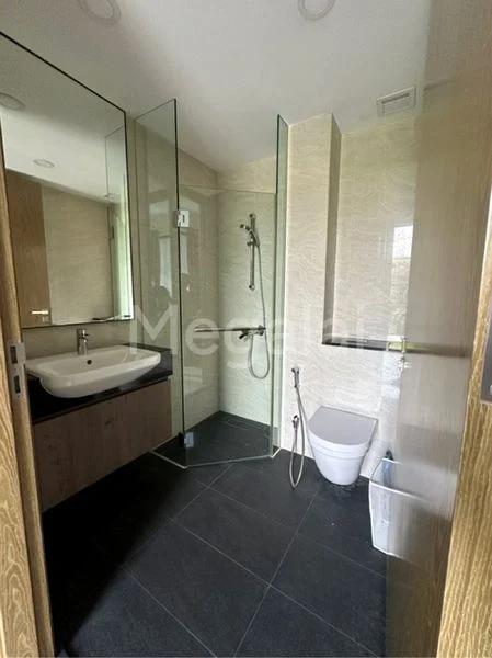 2 Bed (Condo) for Sale in  The Enclave . Holland - Image 4